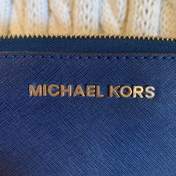 MICHAEL Michael Kors Jet Set Travel Top - Picture 16 of 16